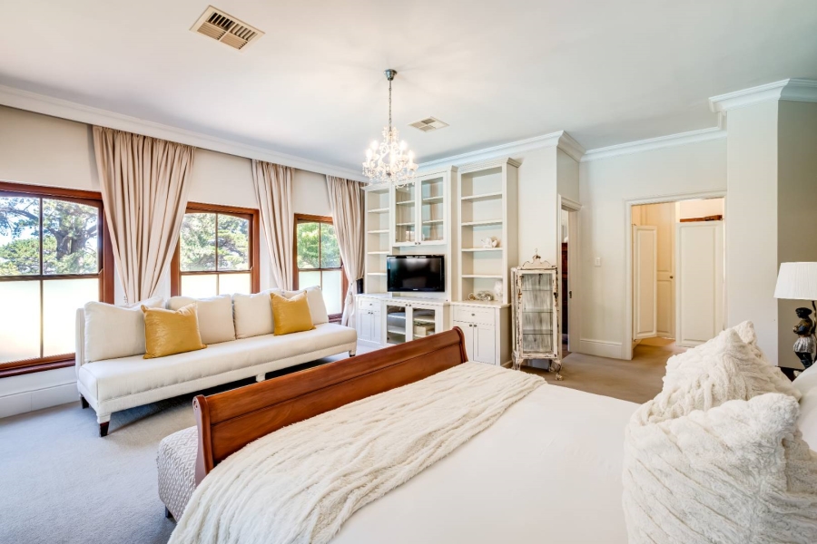 5 Bedroom Property for Sale in Hout Bay Western Cape